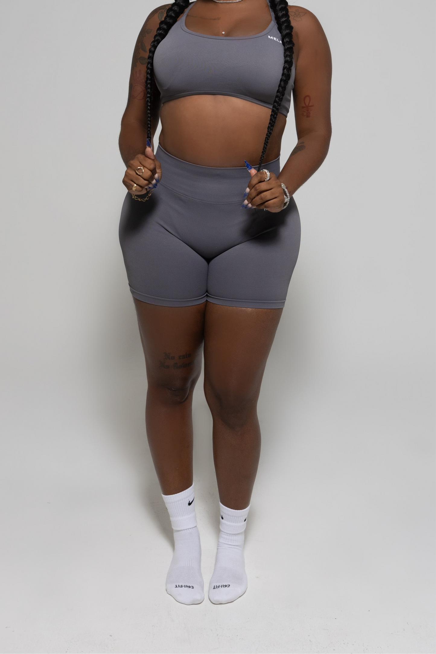 SEAMLESS SHORTS